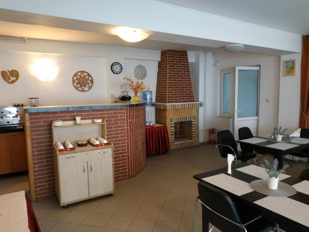 Vila Mihail Hotel Buşteni Eksteriør billede