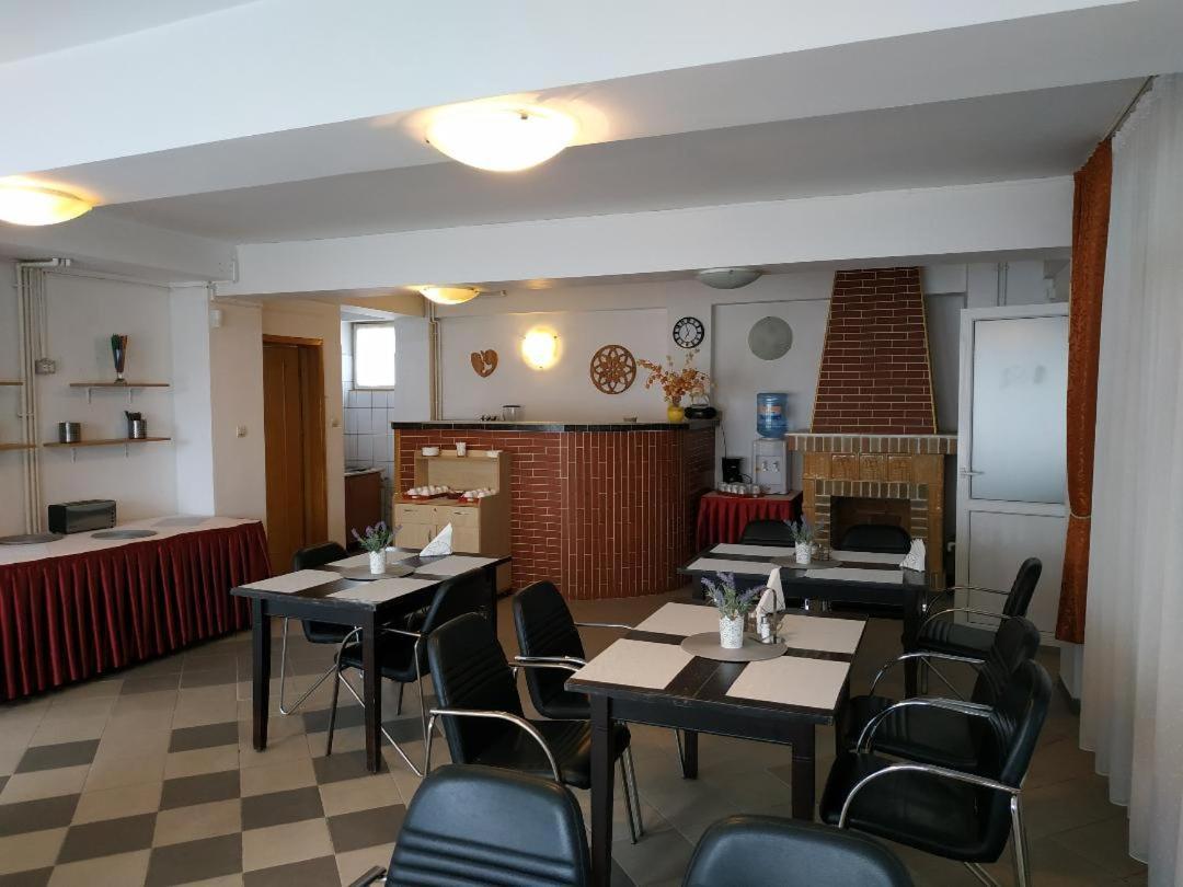 Vila Mihail Hotel Buşteni Eksteriør billede