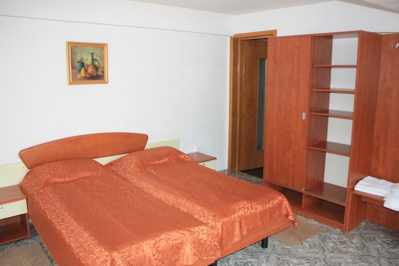 Vila Mihail Hotel Buşteni Eksteriør billede