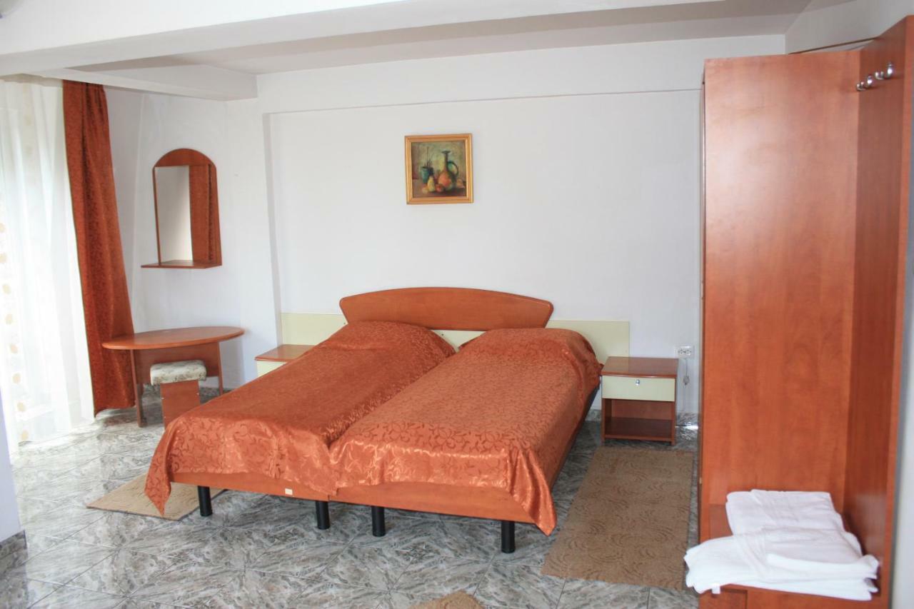 Vila Mihail Hotel Buşteni Eksteriør billede